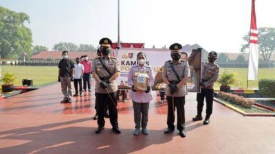 Kapolda Jawa Timur Irjen Pol Nico Afinta secara langsung memimpin upacara pembukaan pendidikan dan pembentukan Bintara Polri Tahun Anggaran 2021 di Sekolah Polisi Negara (SPN) Mojokerto, Senin (26/07/2021). (Foto: Polda Jatim) tugu jatim