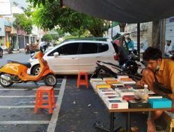 Imbas PPKM Darurat: Tukang Servis dan Penjual Ponsel di Malang Turun ke Jalan