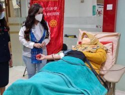 Rotary Club Surabaya Gandeng FPPI dan PMI Surabaya Gencarkan Donor Darah Konvalesen