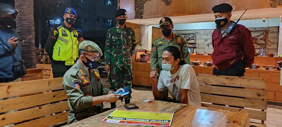 PPKM Darurat Hari ke-5, Pemkot Malang Segel 5 Kafe
