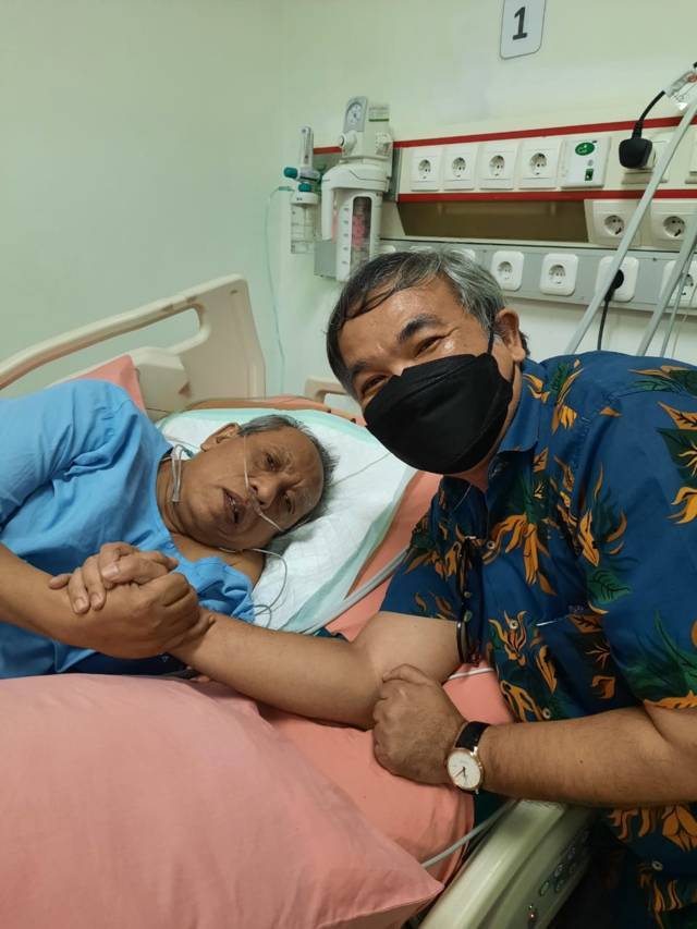 Pakar Komunikasi dan Motivator Nasional Dr Aqua Dwipayana bersama Fuad Ariyanto atau akrab disapa Cak Fu di Kota Surabaya. (Foto: Dokumen/Tugu Jatim)