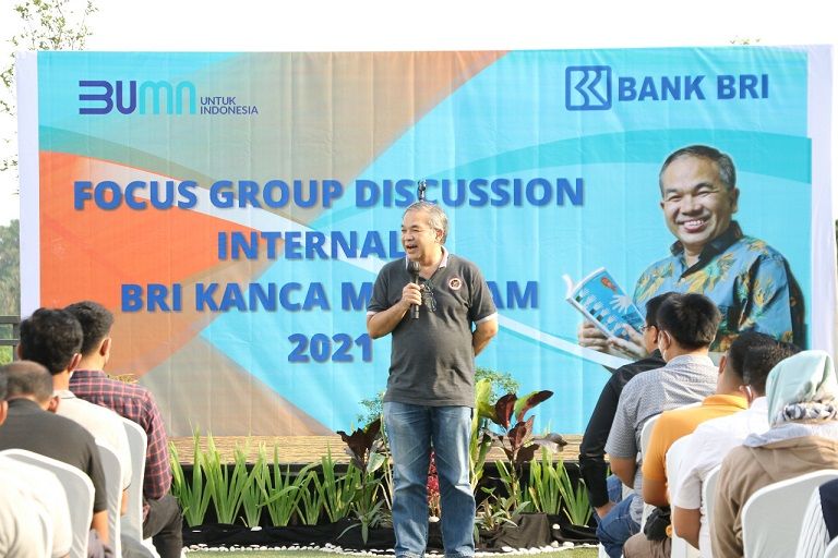 Dr Aqua Dwipayana saat mengisi acara Komunikasi dan Motivasi di BRI Cabang Mataram, Nusa Tenggara Barat pada Rabu (11/8/2021)/tugu jatim