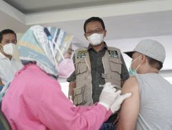 Komisi IX DPR RI-Kemenkes Salurkan 1.000 Vaksin Sinovac untuk Warga Malang