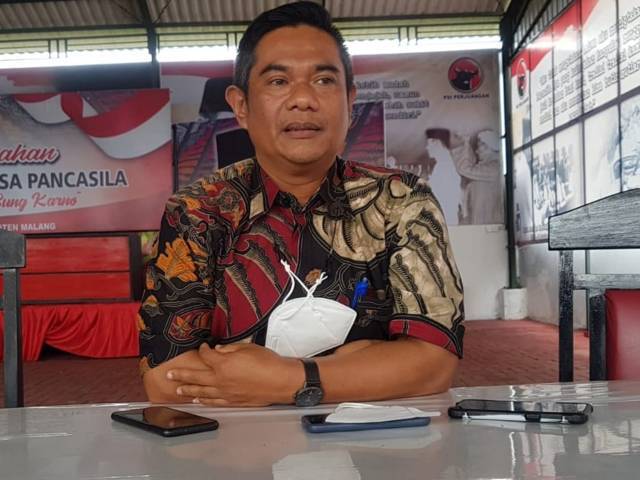 Ketua DPRD Kabupaten Malang Darmadi saat ditemui pada Sabtu (21/08/2021). (Foto: M. Sholeh/Tugu Jatim)