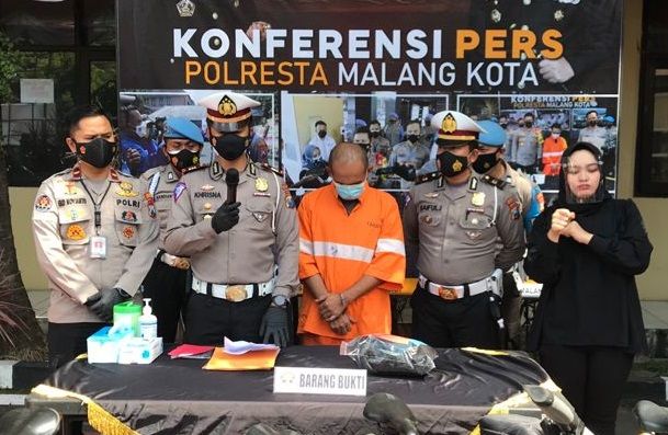 Polres Malang Kota berhasil menangkap pelaku tabrak lari yang tewaskan seorang ibu/tugu jatim