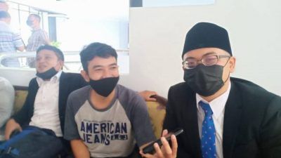 Muhammad Ilmi Zada saat ditemui usai rapat paripurna terkait pengumuman Pengangkatan Antar Waktu (PAW) Wakil Ketua DPRD dari Fraksi Partai Demokrat Keadilan Sejahtera di Gedung Dewan Tuban Senin (16/08/2021). (Foto: Rochim/Tugu Jatim)