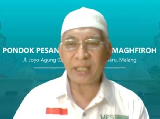 Pembina MES Malang Prof M. Bisri dalam webinar Sistem Penjaminan Mutu Halal Internal pada Sabtu (21/08/2021). (Foto: M. Sholeh/Tugu Jatim)