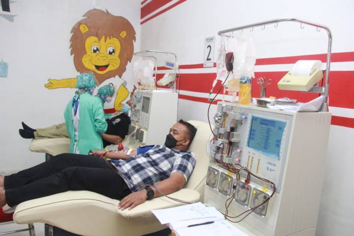 Ilustrasi donor plasma konvalesen yang digelar di Kantor PMI Kota Malang beberapa waktu lalu. (Foto: Rubianto/Tugu Malang/Tugu Jatim)