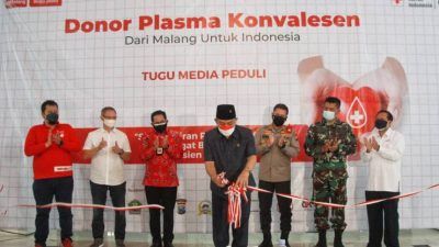 Ketua DPRD Kota Malang, I Made Rian Diana Kartika saat membuka acara donor plasma konvalesen yang digagas oleh Tugu Media Group di gedung DPRD Kota Malang, Kamis (12/8/2021) pagi. (Foto: Rubianto/Tugu Malang/Tugu Jatim)