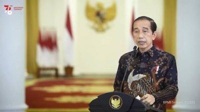 Presiden Jokowi mengumumkan perpanjangan PPKM Level 4 hingga 9 Agustus 2021. (Foto: YouTube/Sekretariat Presiden/Tugu Jatim)