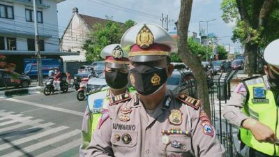 Wakasatlantas Polresta Malang Kota, Suwarno membeberkan bahwa pemadaman lampu PJU di Kota Malang efektif turunkan mobilitas warga. (Foto: Rizal Adhi/Tugu Malang/Tugu Jatim)