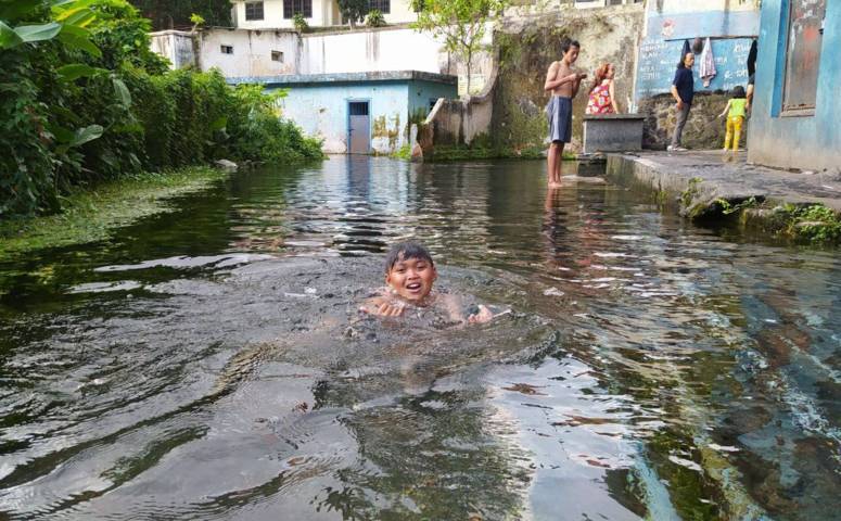 Selamatan sumber di Umbul Gemulo, Bumiaji, Kota Batu sebagai wujud kepedulian menjaga mata air. (Foto-foto: M Ulul Azmy/Tugu Malang/Tugu Jatim)