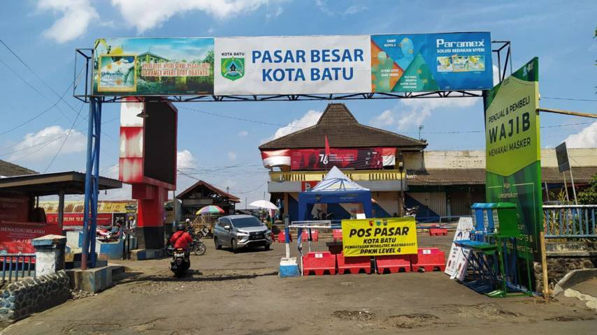Suasana Pasar Besar Kota Batu sebelum direvitalisasi mulai bulan November 2021 mendatang. (Foto: M Ulul Azmy/Tugu Malang/Tugu Jatim)