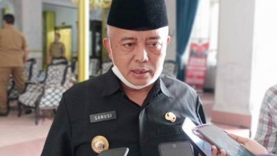 Bupati Malang, Sanusi. Ia menyatakan bahwa untuk memperoleh layanan publik di wilayah Pemkab Malang tidak perlu menunjukkan kartu vaksin karena semua tetap dilayani. (Foto: M Sholeh/Tugu Malang/Tugu Jatim)