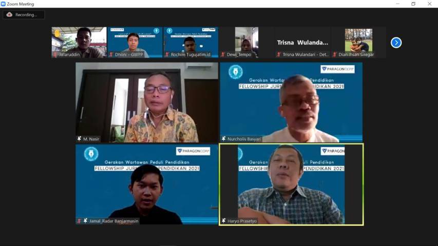 Nurcholis MA Basyari bersama peserta Jurnalisme Pendidikan Batch 3 membahas rambu-rambu etik dan hukum Pers Indonesia secara virtual pada Rabu (22/09/2021). (Foto: Mochamad Abdurrochim/Tugu Jatim)
