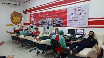 Kegiatan donor darah dan screening donor plasma konvelesen di UDD PMI Kota Malang