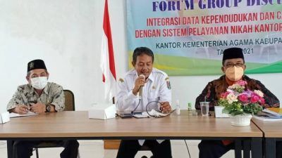 Suasana FGD antara Disdukcapil Tuban dengan Kemenag Tuban ketika membahas terkait integrasi data Dukcapil dengan sistem pelayanan nikah di KUA yang digelar di gedung PLHUT Kemenag Tuban, Rabu (08/09/2021). (Foto: Humas Kemenag Tuban) tugu jatim