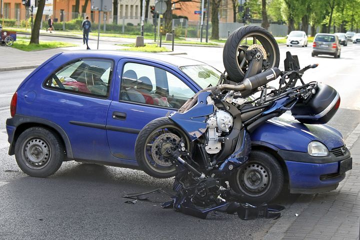 Caption foto ilustrasi kecelakaan lalu lintas (Pixabay)