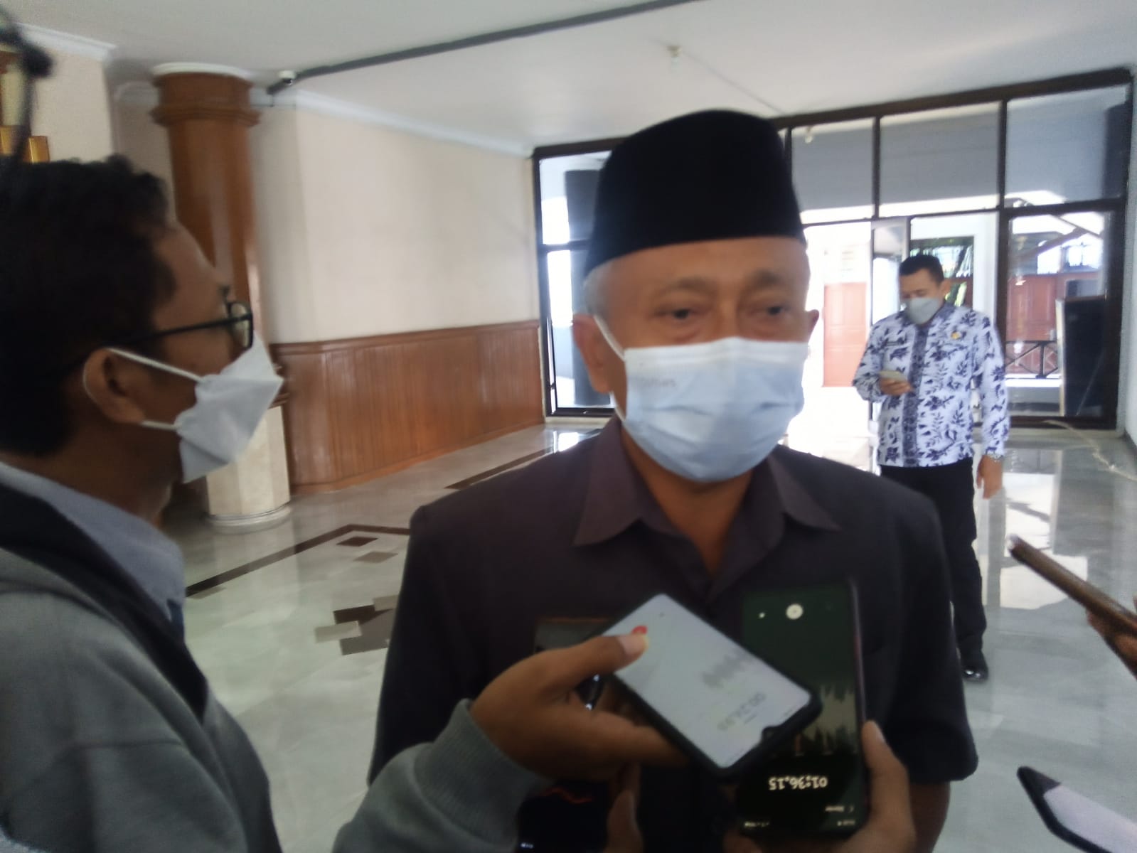 Ketua DPRD Kabupaten Tuban H.M. Miyadi saat ditemui usai memimpin Rapat Paripurna di Gedung DPRD Tuban, Kamis (14/10/2021). (Foto: Mochamad Abdurrochim/Tugu Jatim)