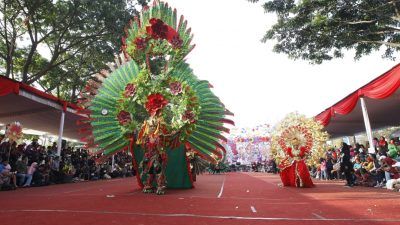 Malang Flower Carnival  (MFC) yang diselenggarakan di Jalan Ijen, Kota Malang, sebelum pandemi Covid 19. (Foto: Bayu Eka/Tugu Malang/Tugu Jatim)