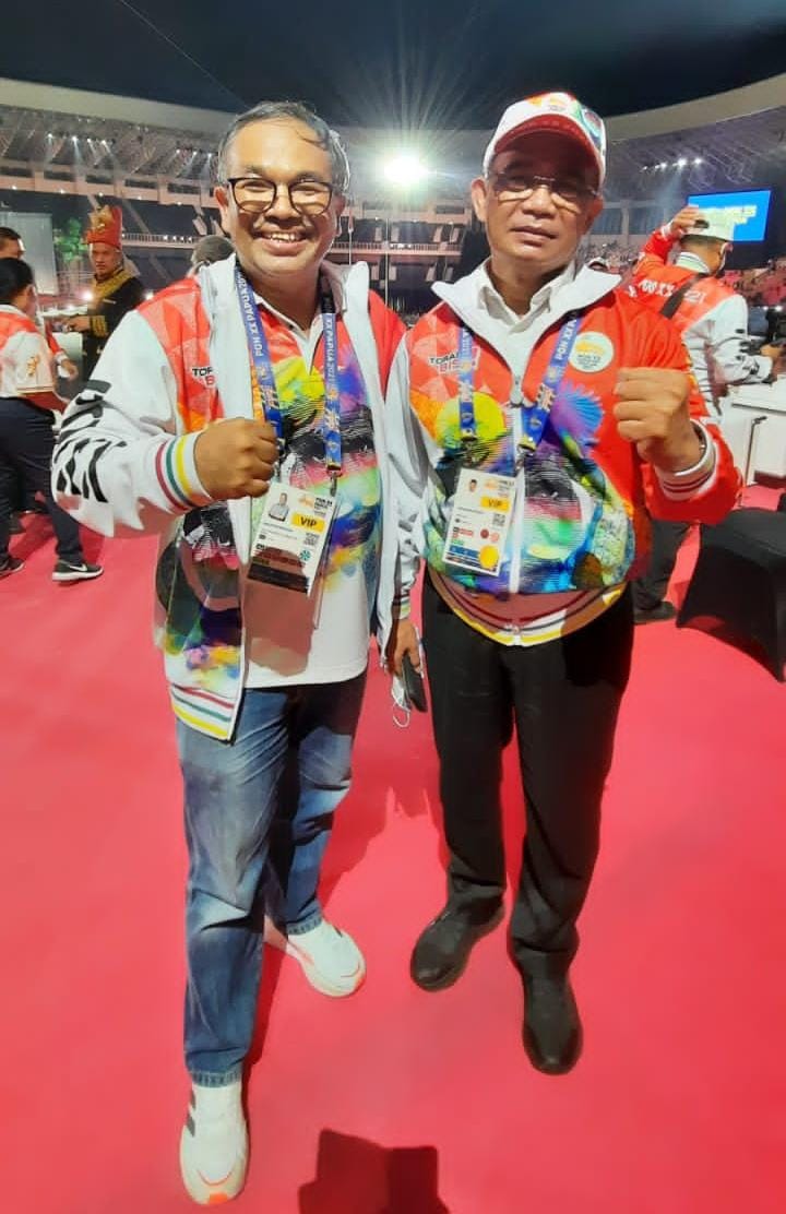 Menteri Koordinator Bidang Pembangunan Manusia dan Kebudayaan Muhadjir Effendy dan Dr Aqua Dwipayana.(Foto: Dokumen/Tugu Jatim)