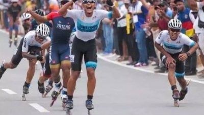 Atlet sepatu roda asal Kota Malang yaitu Yossi Aditya Nugraha sebagai peraih dua medali emas di PON Papua XX. (Foto: IG Yossi Aditya Nugraha/Tugu Jatim)