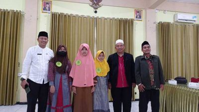 Para juara lomba dalam Peringatan Hari Santri yang diadakan Kemenag Bojonegoro di Aula Kemenag pada Senin (18/10/2021). (Foto: Mila Arinda/Tugu Jatim)