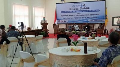 Suasana diskusi publik yag digelar Unirow Tuban yang bekerja sama dengan Universitas Brawijaya (UB) di Gedung Rektorat Lantai 2 Unirow Tuban, Sabtu (23/10/2021). (Foto: Dokumen) tugu jatim