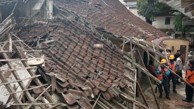 Bangunan rumah tua di Kelurahan Kauman, Kecamatan Klojen, Kota Malang runtuh./tugu jatim