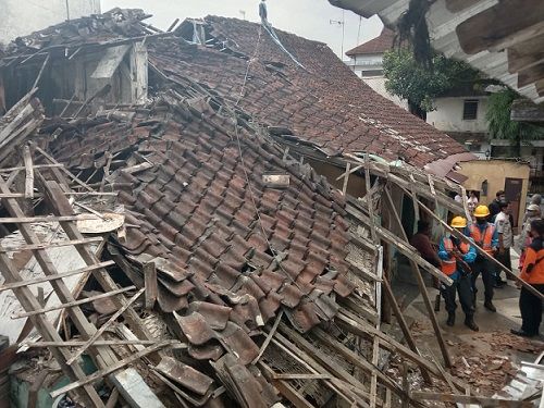 Bangunan rumah tua di Kelurahan Kauman, Kecamatan Klojen, Kota Malang runtuh./tugu jatim