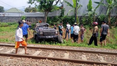 Perlintasan kereta api. (Foto: Polres Pasuruan/Tugu Jatim)