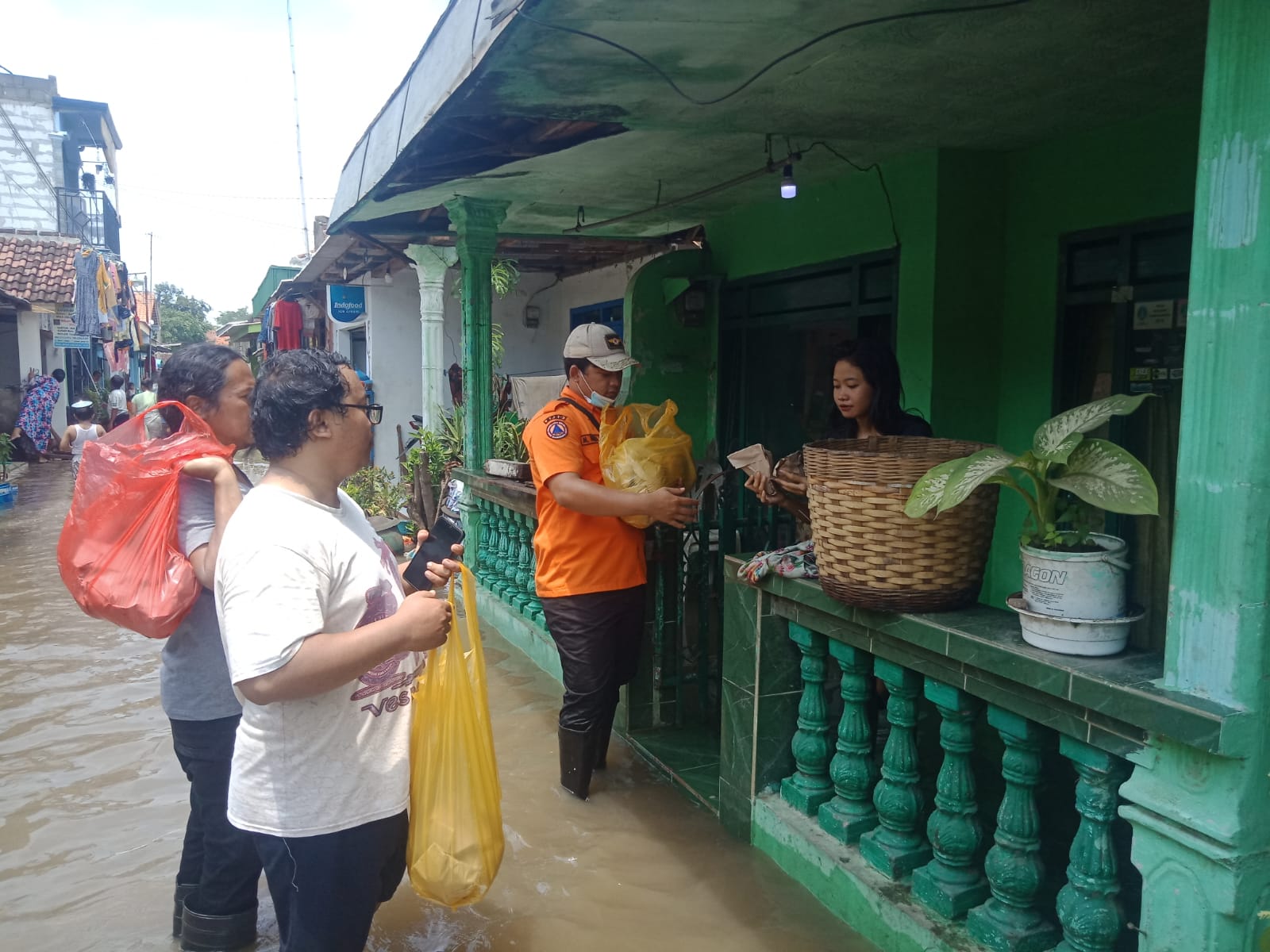 Rumah terendam banjir. (Foto: BPBD Kota Pasuruan/Tugu Jatim)