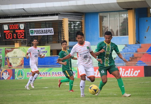 Persekabpas memenangkan laga derbi melawan Persekap di Liga 3 Jatim/tugu jatim