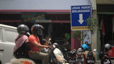 Parkir berlangganan. (Foto: Laoh Mahfud/Tugu Jatim)