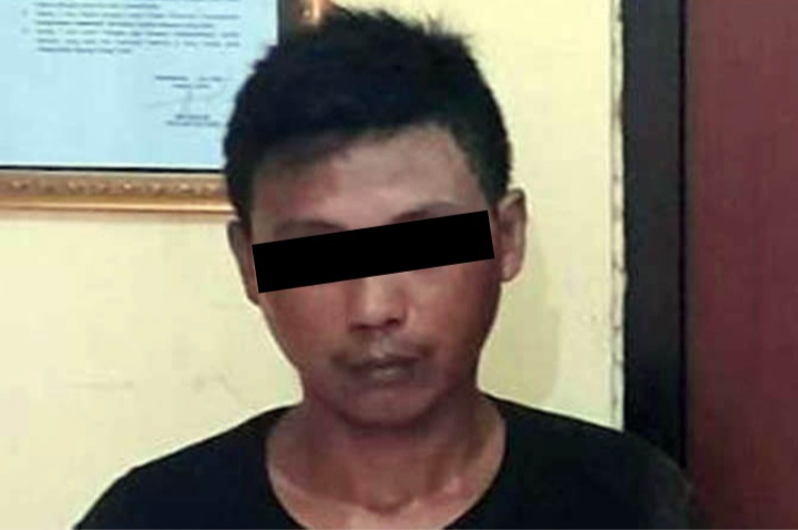 Kurir sabu. (Foto: Polres Pasuruan/Tugu Jatim)
