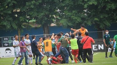 Kericuhan pertandingan Persekap lawan AFA Syailendra mendapat sanksi dari PSSI Jatim/tugu jatim