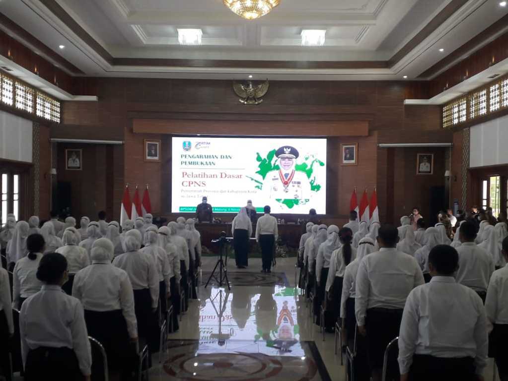 Acara pembukaan Pelatihan Dasar CPNS di Aula BPSDM Jatim, Kota Malang, Sabtu (06/11/2021). (Foto: M. Sholeh/Tugu Malang/Tugu Jatim)