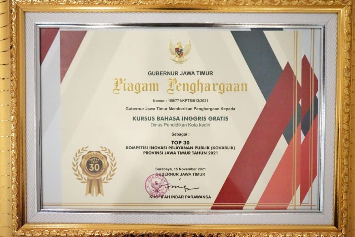 Penghargaan Kovablik Jatim 2021 yang diperoleh Kota Kediri di Exhibition Grand City Surabaya, Jumat (19/11/2021). (Foto: Dokumen/Tugu Jatim)