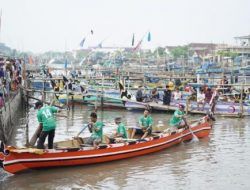 Lomba Balap Dayung Kapal Nelayan di Pasuruan Bakal Jadi Destinasi Wisata Bahari
