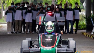 Mobil balap formula bertenaga listrik "Anargya EV Mark 2.0", karya mahasiswa ITS ini siap bertanding di FSAE Japan 2022. (Foto: Gabriel Jhon K.S./Tugu Jatim)