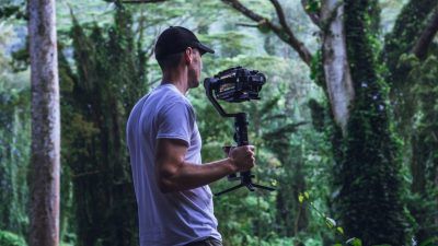 Ilustrasi pembuatan film dokumenter bertema kerusakan lingkungan. (Foto: Pexels/Tugu Jatim)