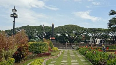 Patung Bung Karno. (Foto: M. Sholeh/Tugu Malang)