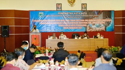 Suasana sosialisasi penetapan UMK Tahun 2022 di Kota Batu kepada para pengusaha untuk menaati aturan yang sudah ditetapkan, Rabu (1/12/2021)