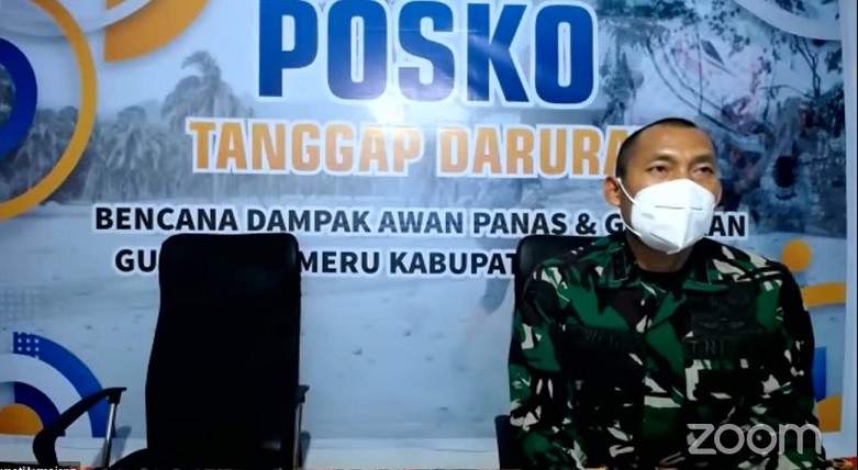 Komandan Posko Tanggap Darurat Bencana Dampak Awan Panas dan Guguran Semeru, Kol Inf Irwan Subekti saat jumpa pers, Selasa (7/12/2021) malam.