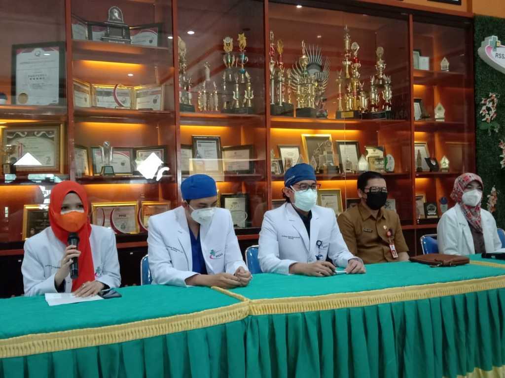 Diagnosis Buta usai Vaksin, Medis Sebut Warga Malang Bernama Joko Santoso Alami Peradangan Syaraf Mata 2 Joko Santoso. (Foto: M. Sholeh/Tugu Malang/Tugu Jatim)
