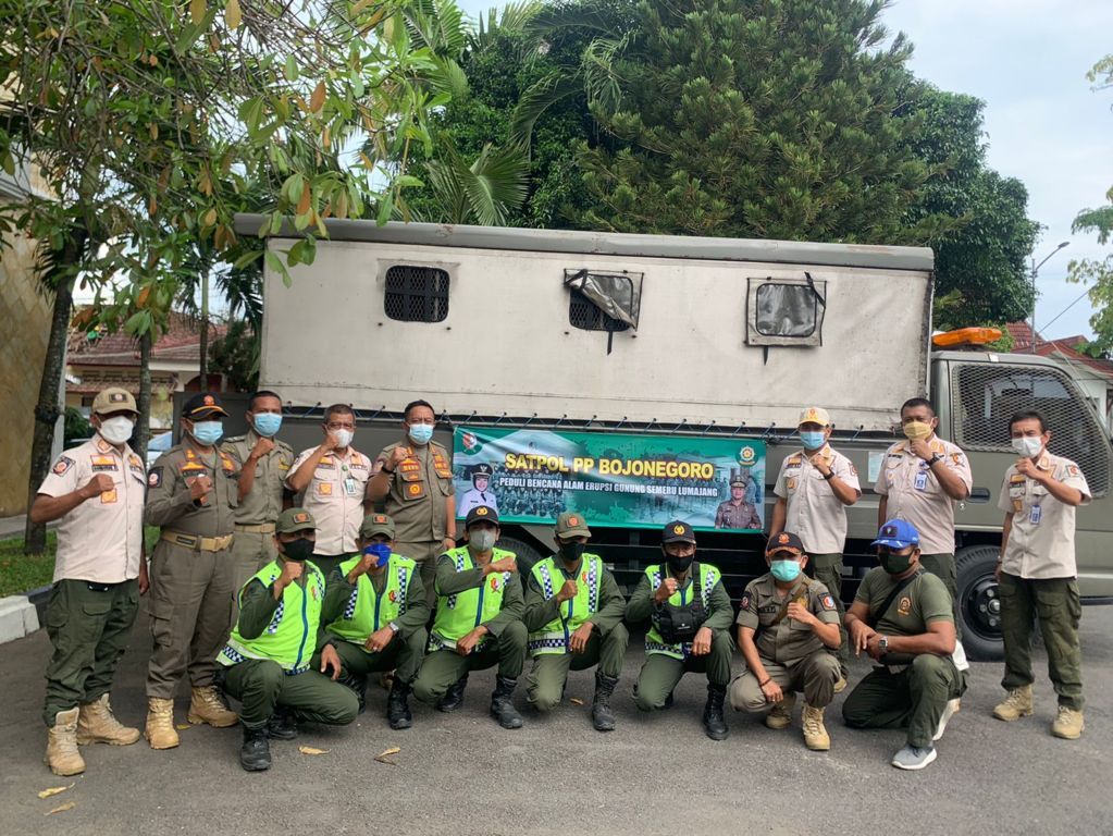 Satpol PP Bojonegoro. (Foto: Istimewa/Tugu Jatim)