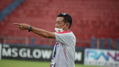 Pelatih Kepala Persedikab, Tony Ho.