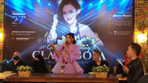 Peluncuran single MV Clara Gopa berjudul Ora Getun di Kota Batu, Jawa Timur, Senin (27/12/2021) malam.