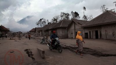 Kondisi perkampungan pasca guguran awan panas Gunung Semeru