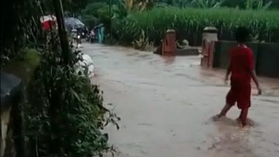 Diguyur Hujan 3 Jam, Sejumlah Wilayah di Kecamatan Grogol Kediri Terendam Banjir